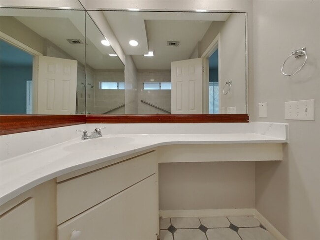 Building Photo - 4422 Monteith Dr