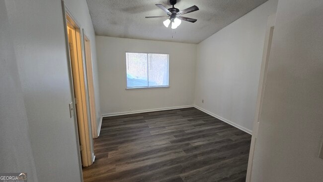 Building Photo - 209 Hillcrest Dr