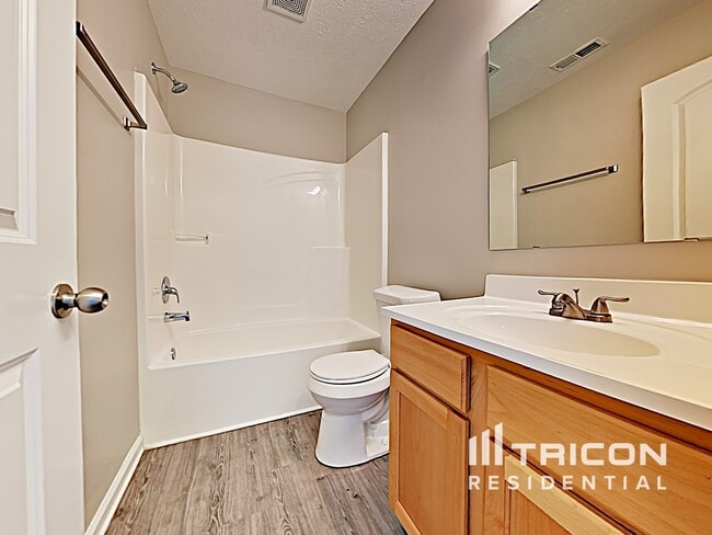 Building Photo - 10750 Tedder Lake Dr