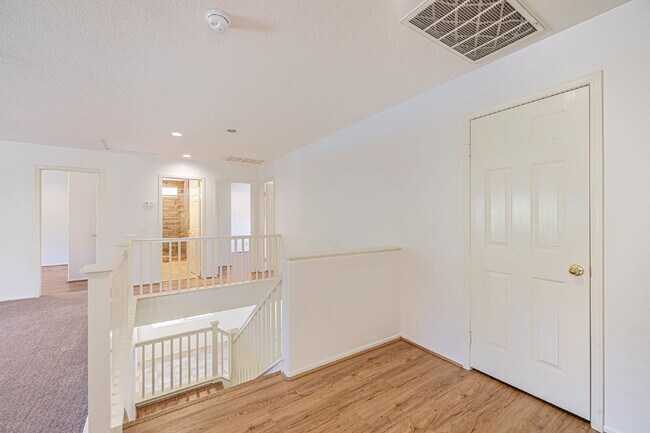 Building Photo - Executive 5-Bedroom Pool Home with Dual Master Suites in Stevenson Ranch