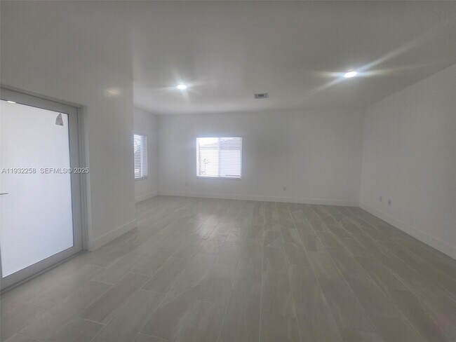 Building Photo - 21210 SW 119th Ave