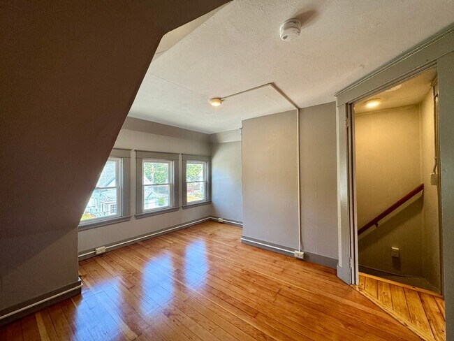 Building Photo - 70 Angell Ave