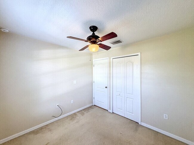 Building Photo - 5406 Fieldstone Dr