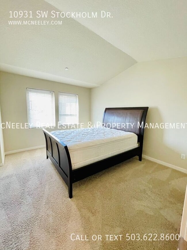 Building Photo - 10931 SW Stockholm Dr