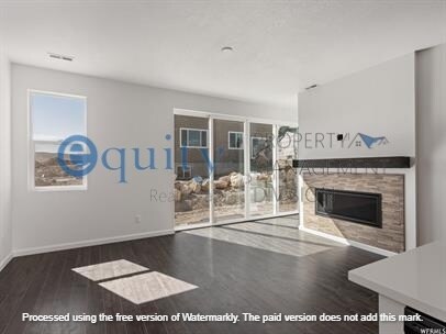 Building Photo - 2103 Wallflower Dr