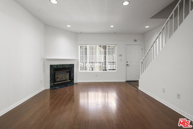 Building Photo - 1650 Colby Ave