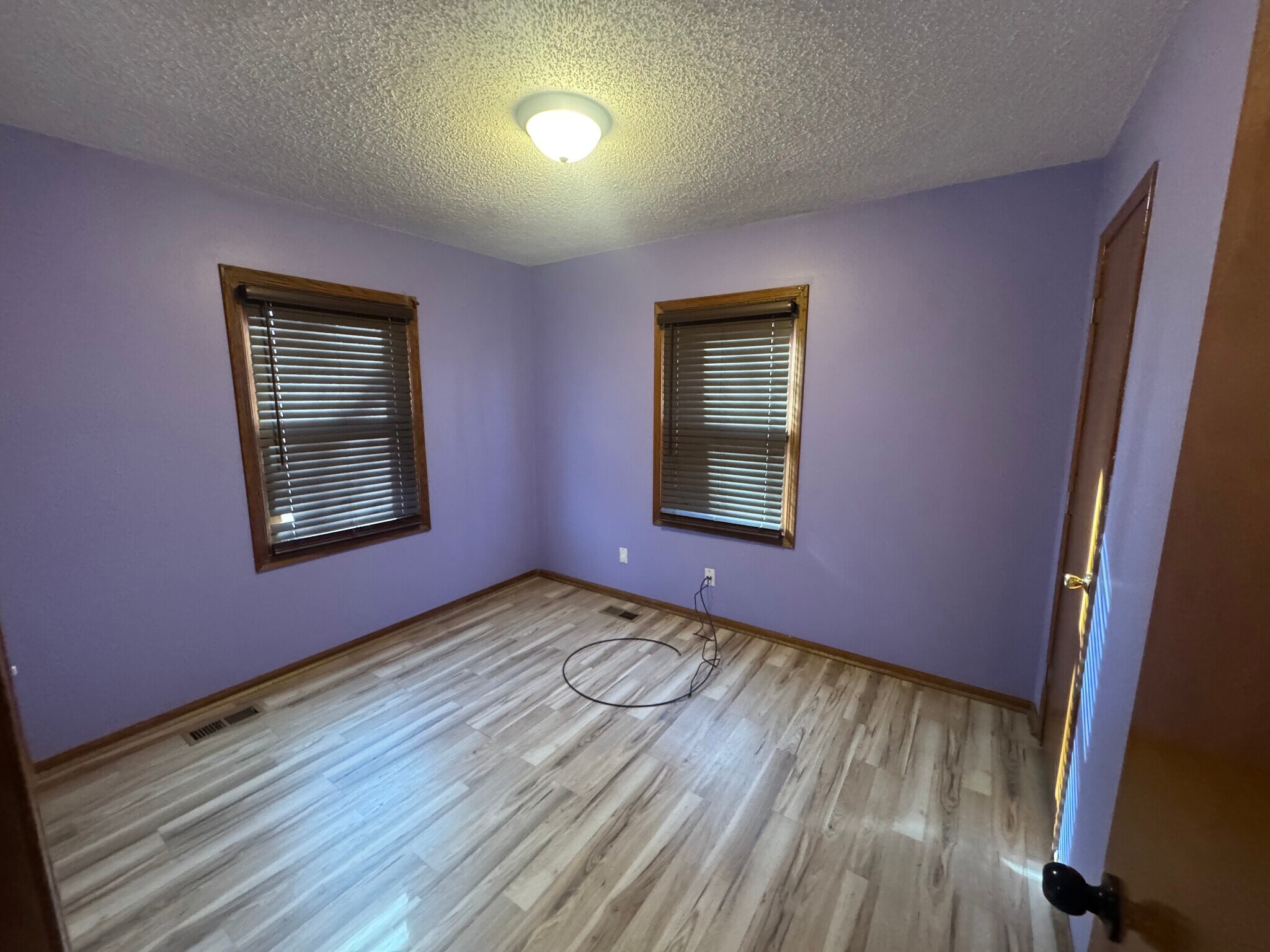 Building Photo - 2116 S Gold St