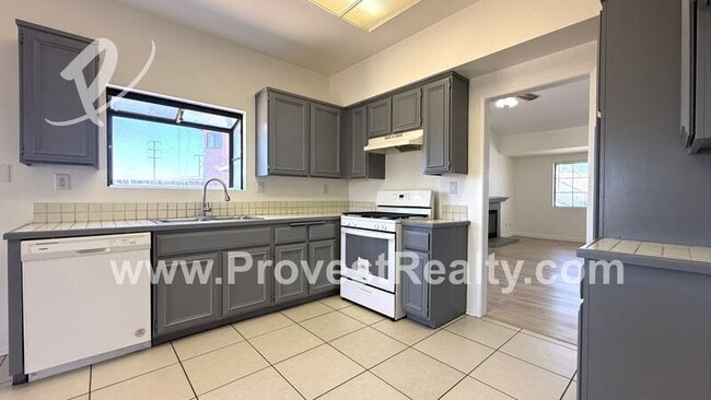 Building Photo - 12288 Cobblestone Cir