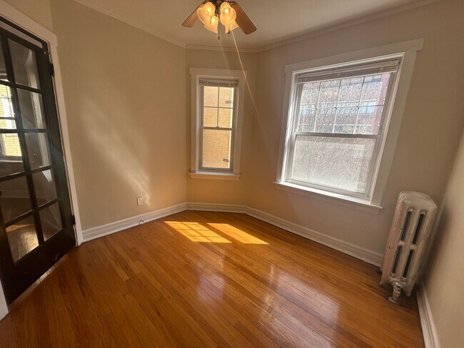 Building Photo - 4408 N Rockwell St