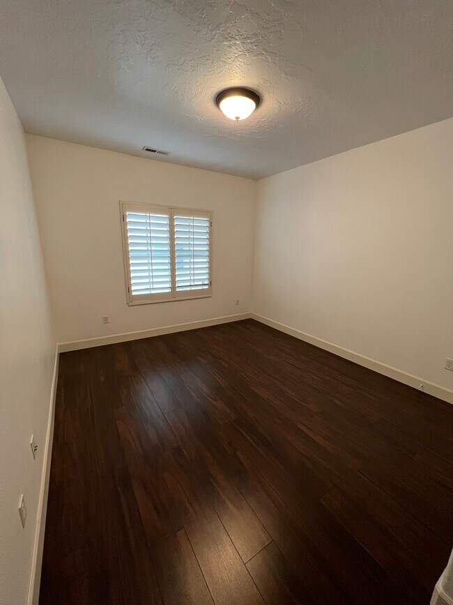 Building Photo - 949 N 920 W