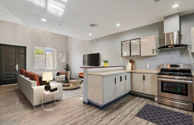 Kitchen - 1641 N 51st St