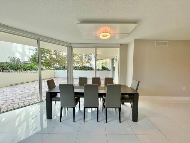 Building Photo - 150 Sunny Isles Blvd