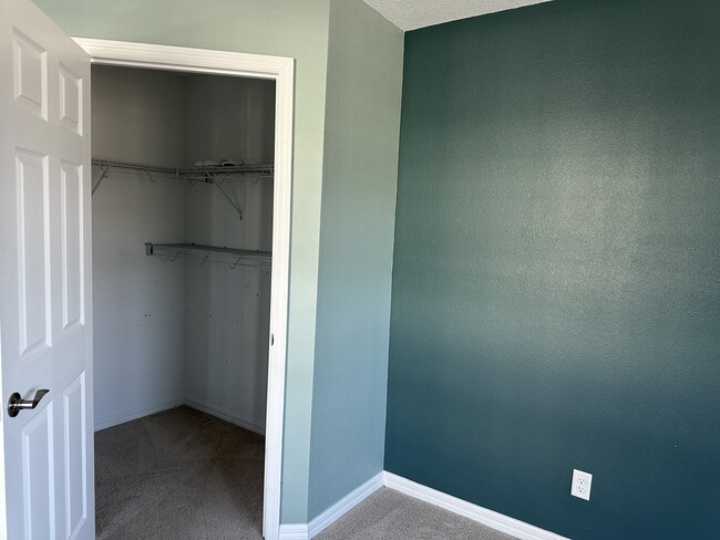 Building Photo - 9119 Carolina Wren Dr