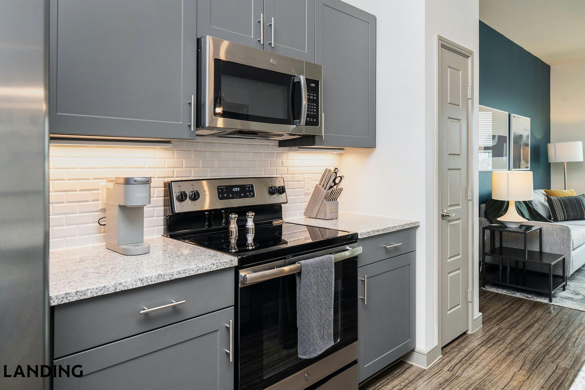 Building Photo - 1007 S Mint St