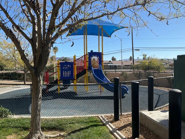 Building Photo - 38 E Serene Ave