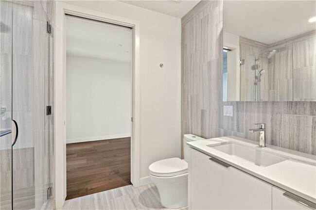 Building Photo - 44 East Ave