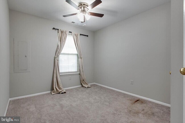 Building Photo - 7764 Mayfair Cir