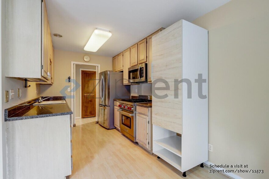 Building Photo - 201 Laguna St