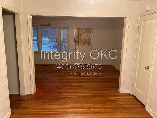 Building Photo - 3700 N Drexel Blvd