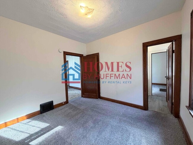 Building Photo - Three Bedroom House | Now Available