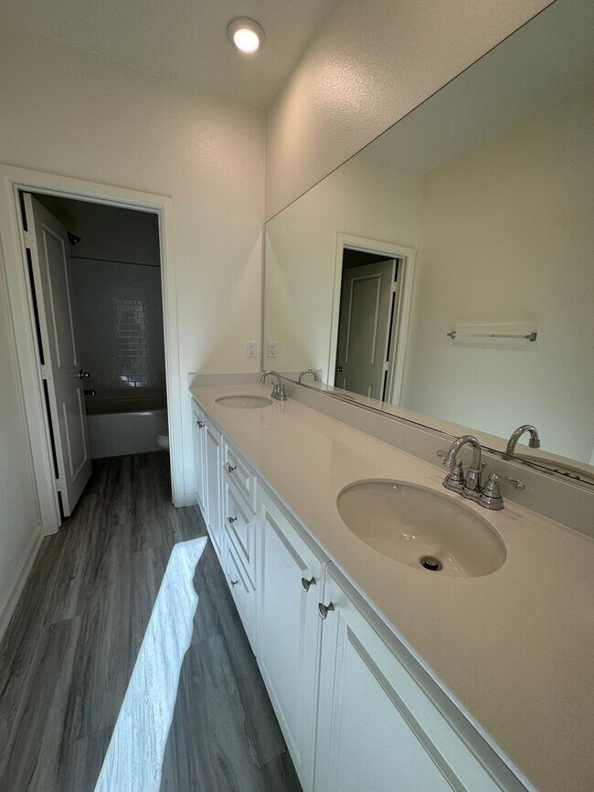 Building Photo - Beautiful Brand-New Home (Price Drop)>>>> Call Today>>>>