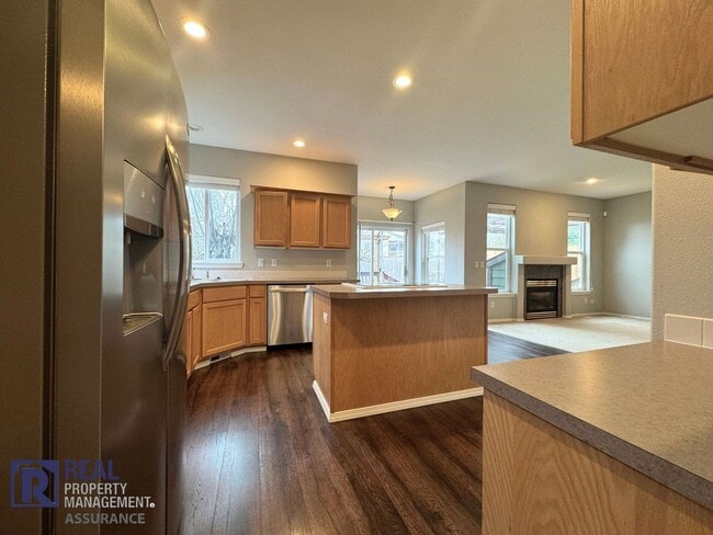 Building Photo - MOVE IN SPECIAL!! Spacious 5-Bedroom Home in Desirable Autumn Crest – Beaverton!!