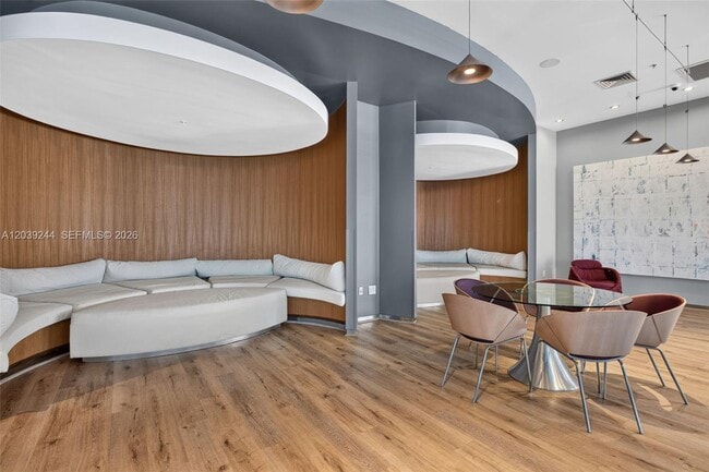 Building Photo - 10275 Collins Ave