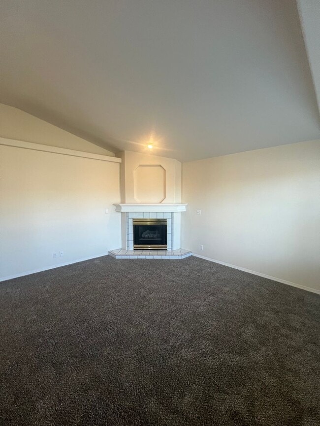 Building Photo - 3 bedroom 2 bath in a beautiful, spacious Meridian Neighborhood!