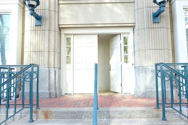 Building Photo - 20 Rowes Wharf