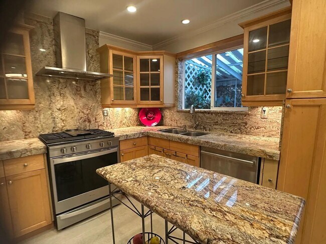 Building Photo - 101 Linden Ave