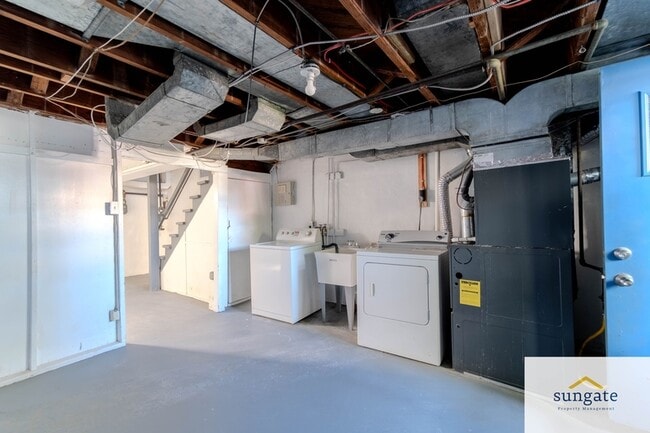 Building Photo - 105 Upmanor Rd