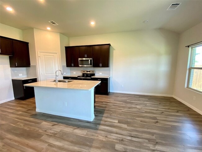 Building Photo - 1800 Canyon Ln