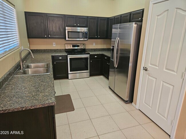 Building Photo - 14529 N 87th Dr