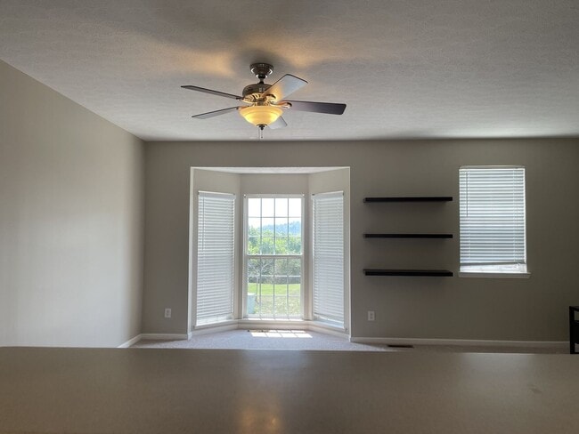 Building Photo - 3 Bedroom/2.5 Bath Townhome in Great Location