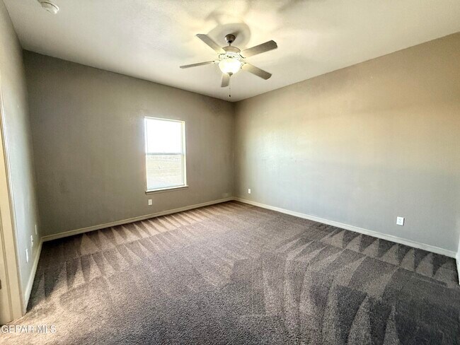 Building Photo - 3712 Coco Palm Dr