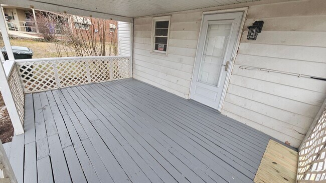 Building Photo - 1337 Salem Ave