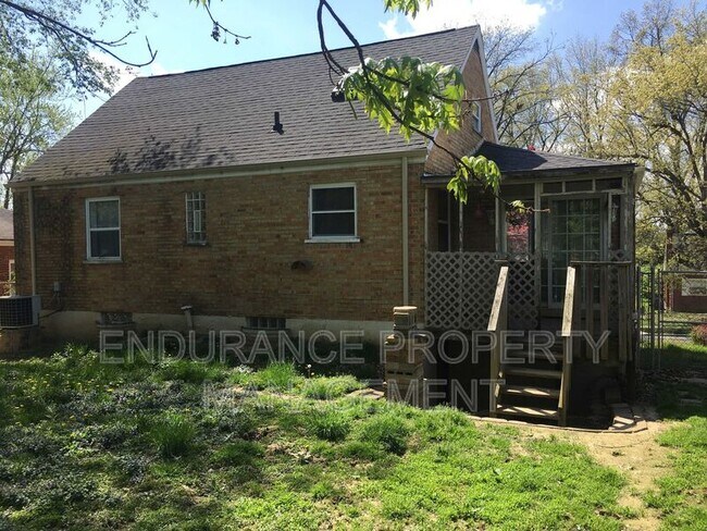 Building Photo - 3970 Roswell Ave