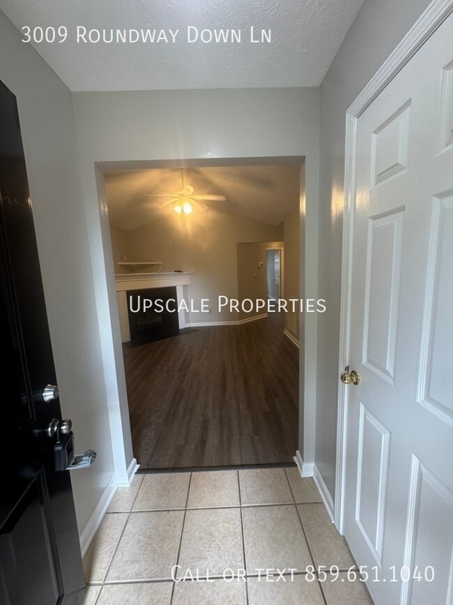 Building Photo - 3009 Roundway Down Ln