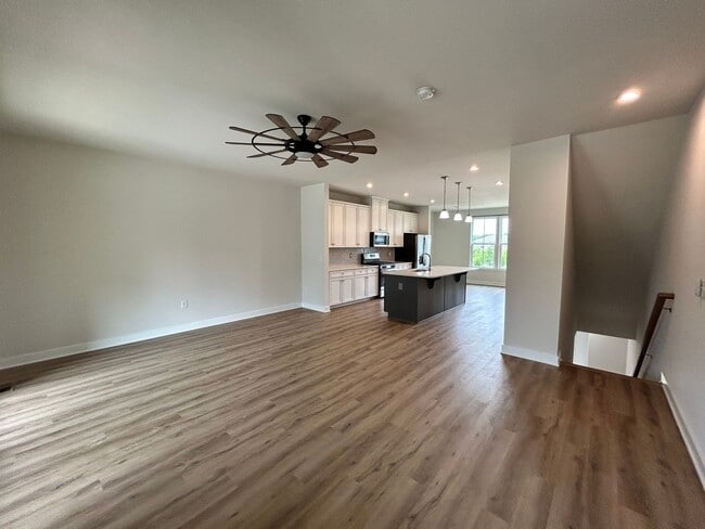 Building Photo - 14361 Revelry Blvd