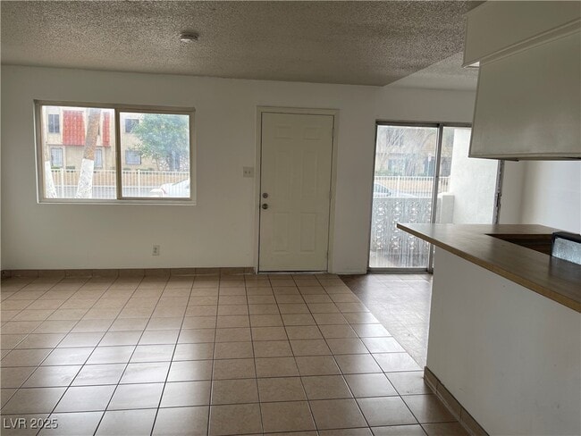 Building Photo - 537 Calcaterra Cir