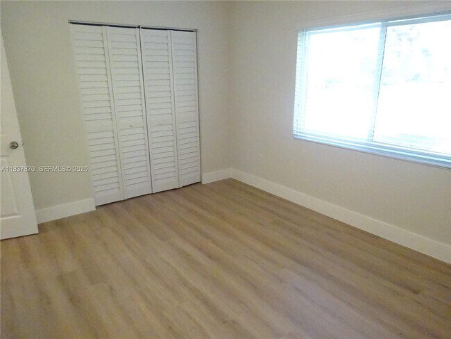 Building Photo - 1538 NE 131st Ln