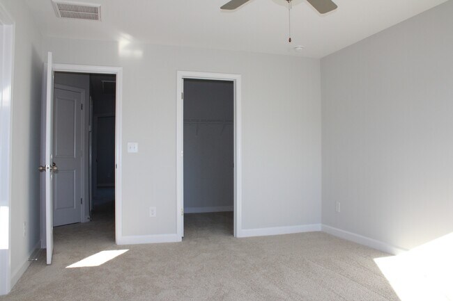 Building Photo - 3851 Well Fleet Dr