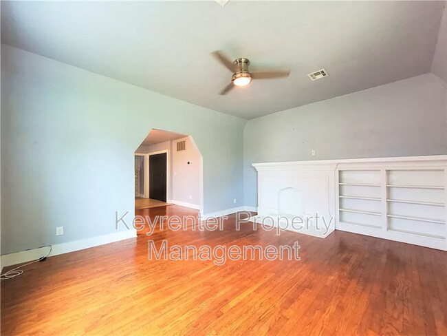Building Photo - 116-118 NW 31st St