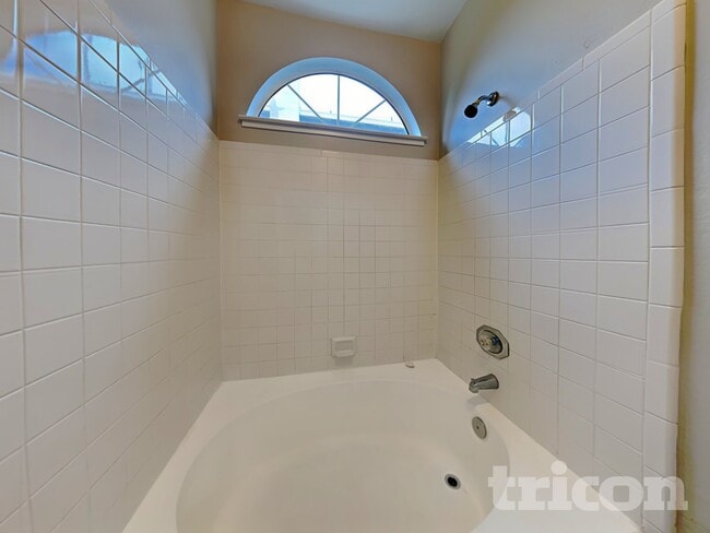 Building Photo - 1436 Northwood Dr