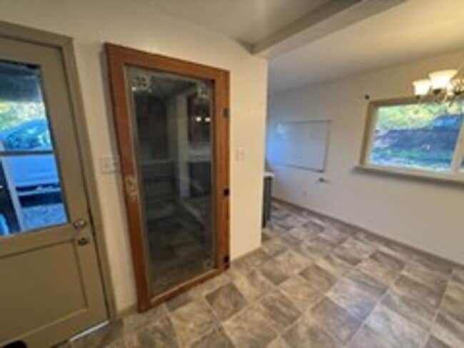 Building Photo - 3BED2BATH - NEWLY REMODELED WITH 3,000+ sq. ft. SHOP GARAGE, LARGE YARD, WASHER/DRYER HOOKUPS