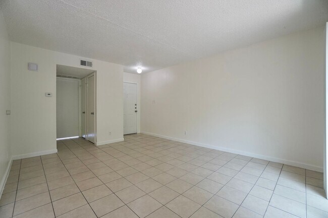 Building Photo - 2906 Sweeney Ln