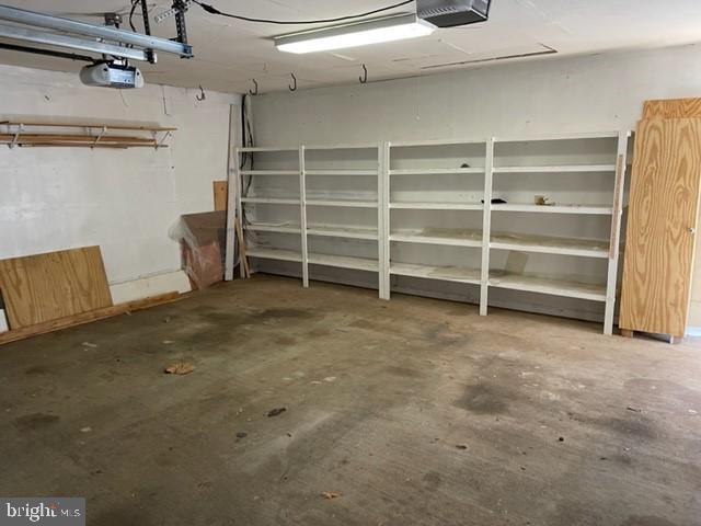 Building Photo - 234 E Juniper Ave