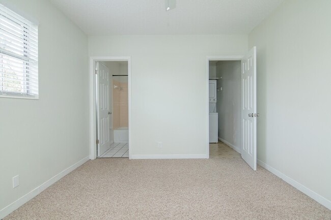 Building Photo - 520 Gamewell Ave