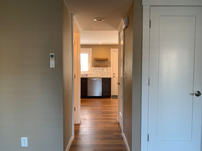 Building Photo - Gorgeously remodeled 2 bed 2.5 bath duplex...