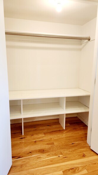 Building Photo - 2200 W 32nd St